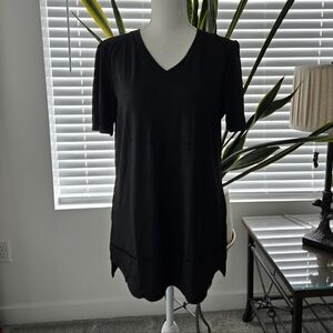 Women's Black Basic Short Sleeve Tunic Top. Size Medium. New without tag…